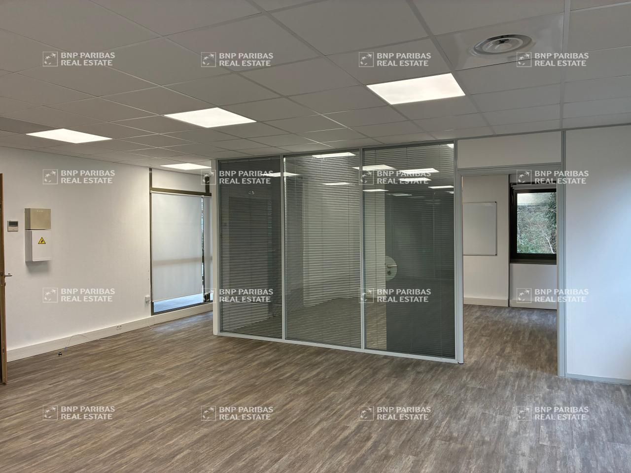 117 m² pour ce bureaux en location à Aix-en-provence