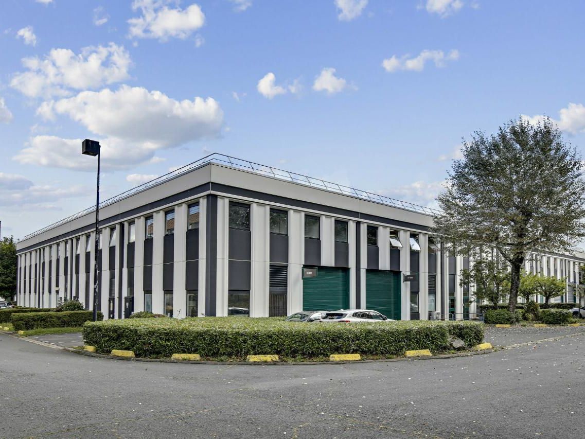 Location PME-PMI 2203 m² divisibles 91370 Verrieres le buisson