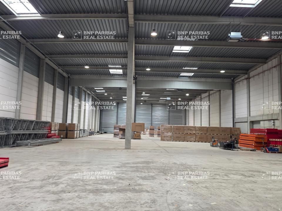 Location Entrepôts classe B 2925 m² non divisibles 77090 Collégien