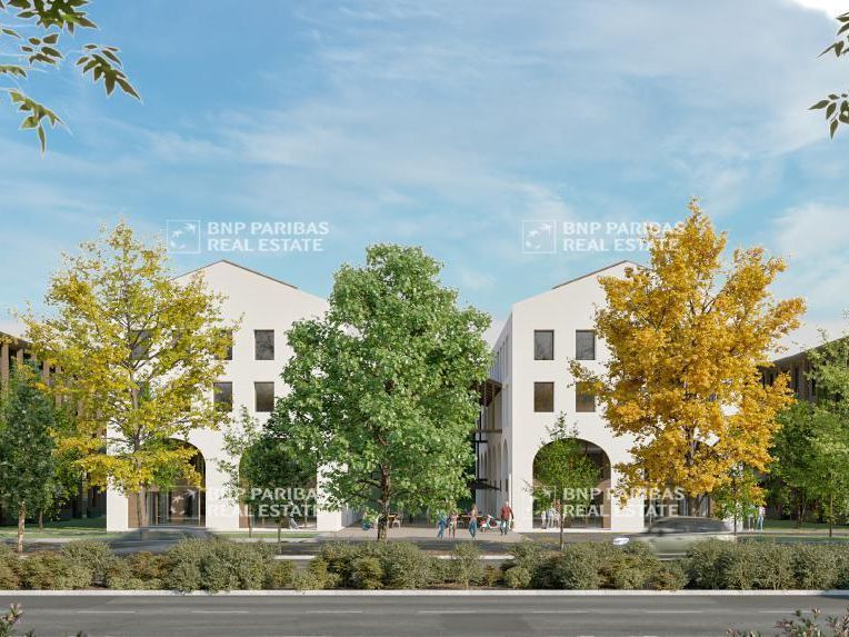 7354 m² pour ce bureaux en vente à Bayonne