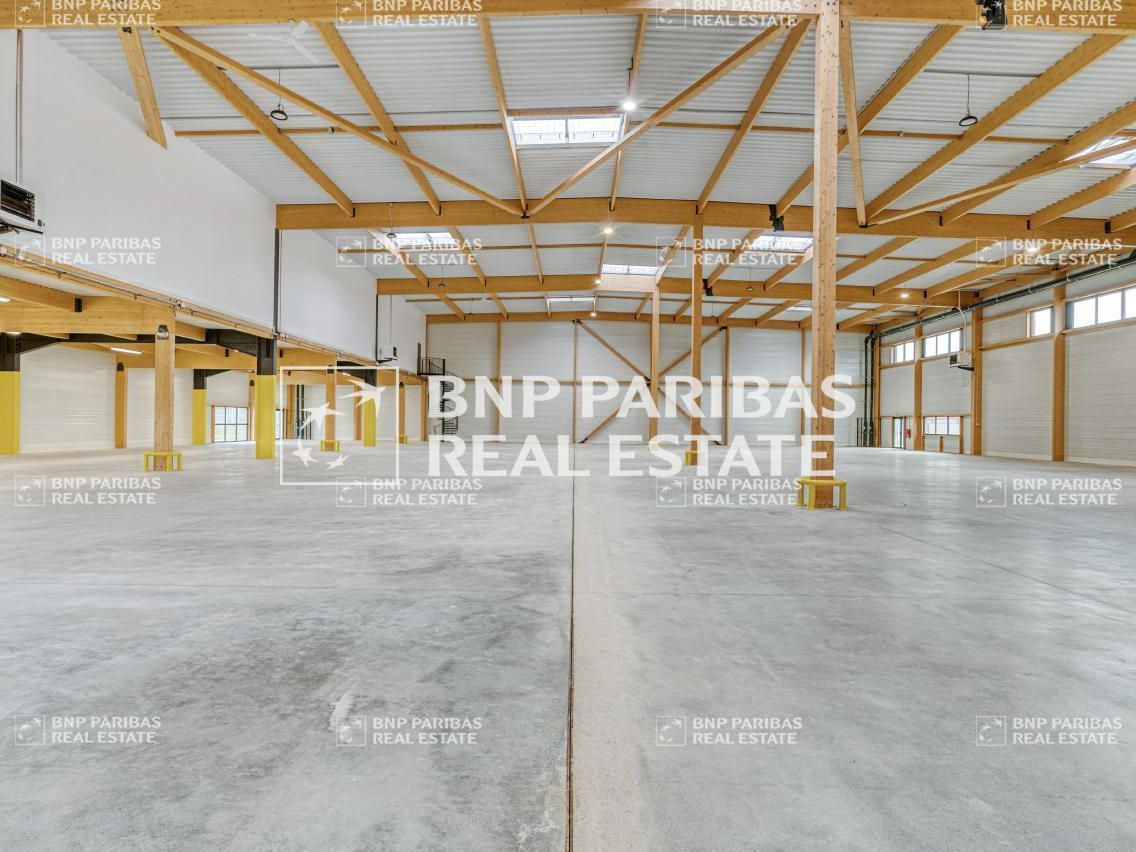2335 m² pour ce pme-pmi en location à Louvres