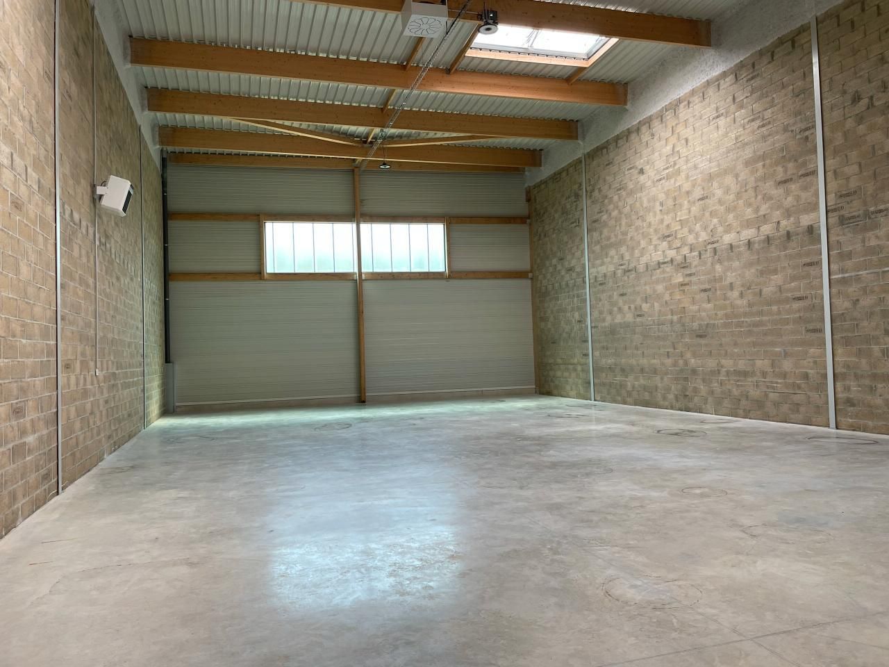 1832 m² pour ce pme-pmi en location à Coupvray
