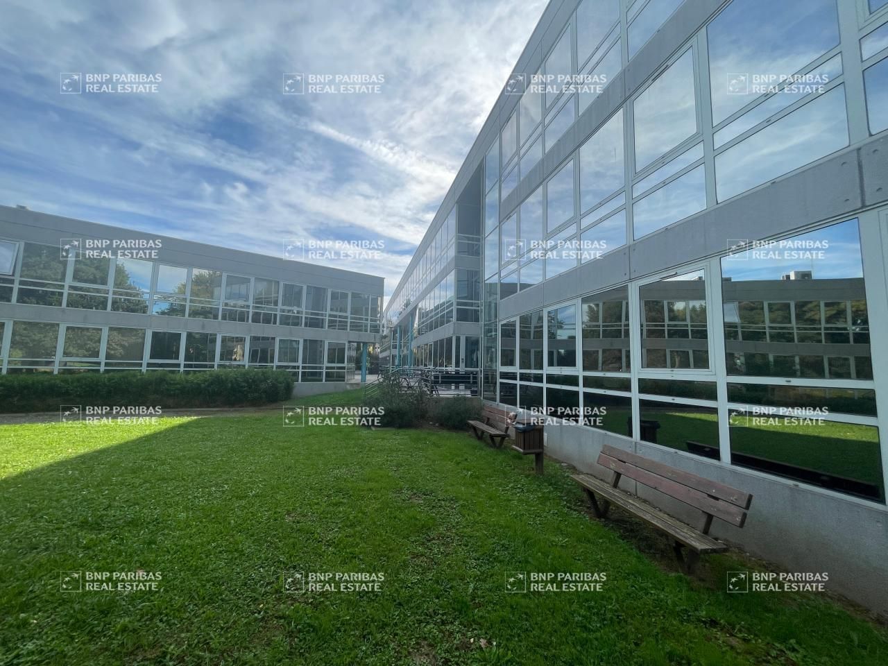 385 m² pour ce bureaux en location à Labège