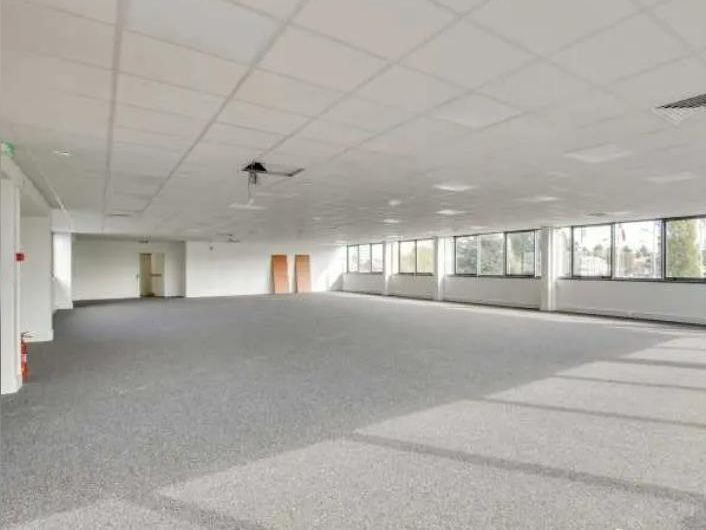 769 m² pour ce bureaux en location à Chilly-mazarin