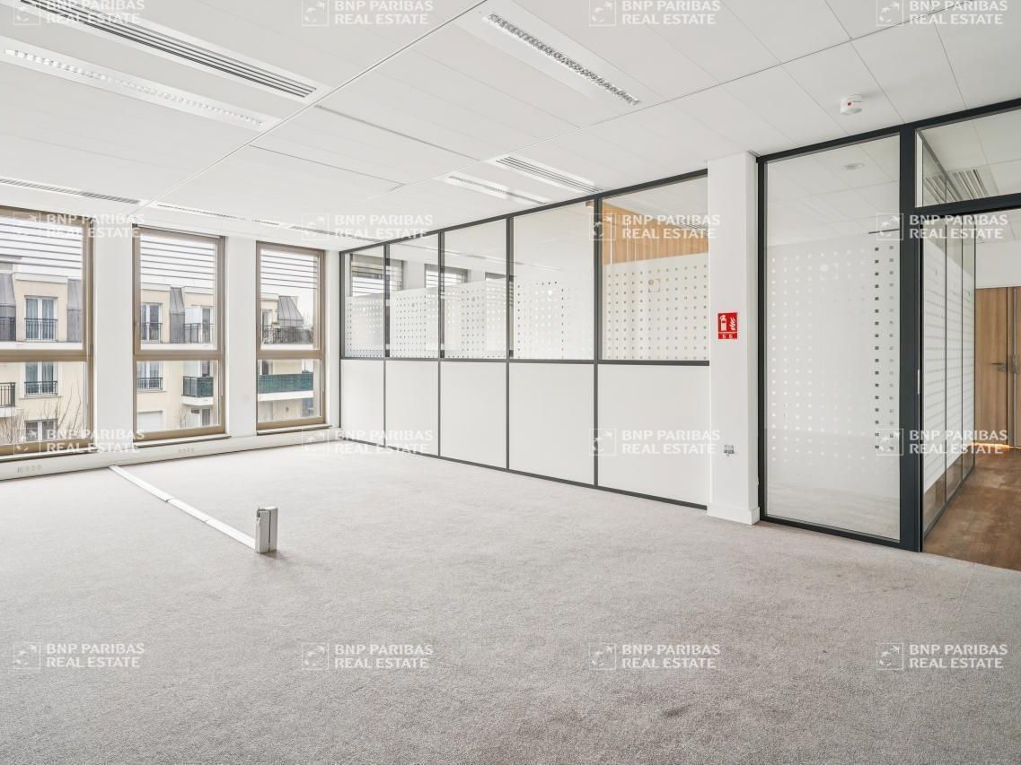 1725 m² pour ce bureaux en location à Chatenay malabry