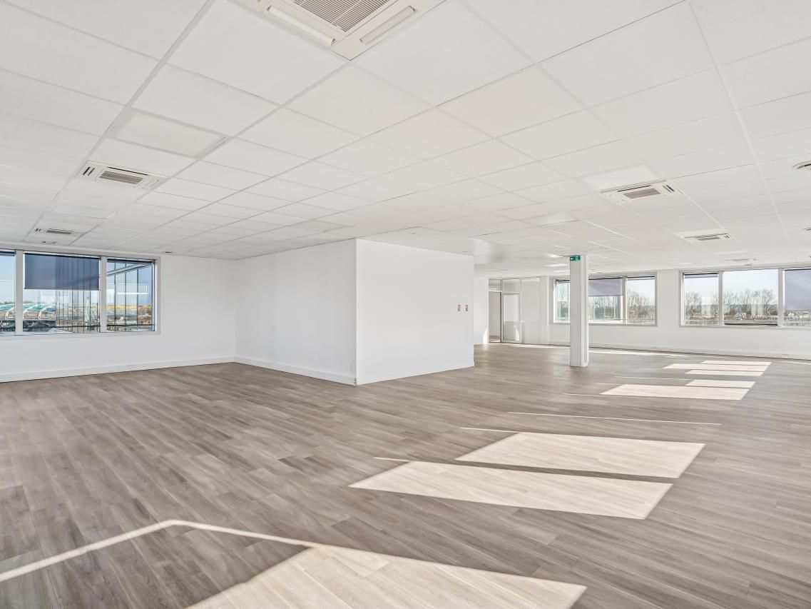 1845 m² pour ce bureaux en location à Villepinte