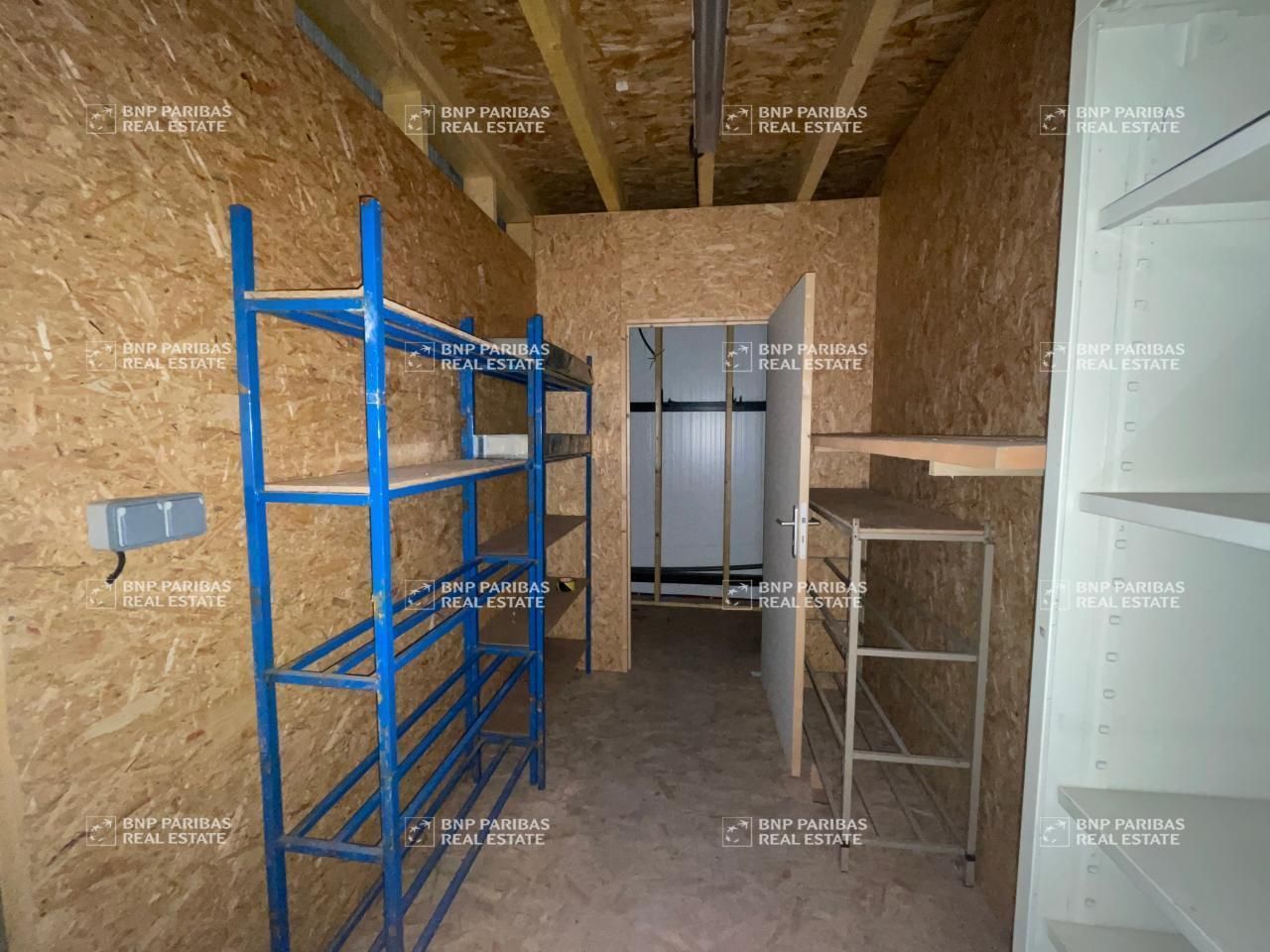 500 m² pour ce activité en location à Mios