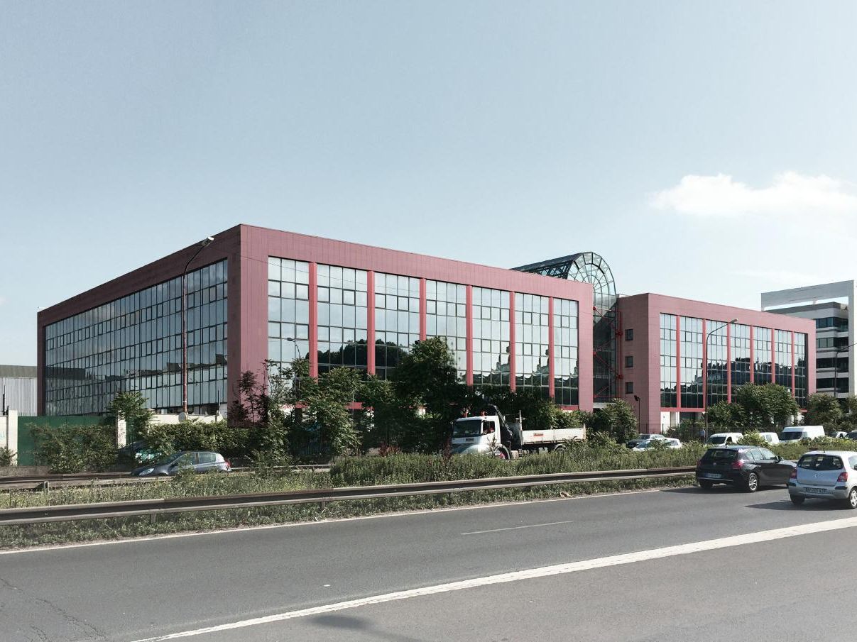 Location PME-PMI 17174 m² non divisibles 92700 Colombes