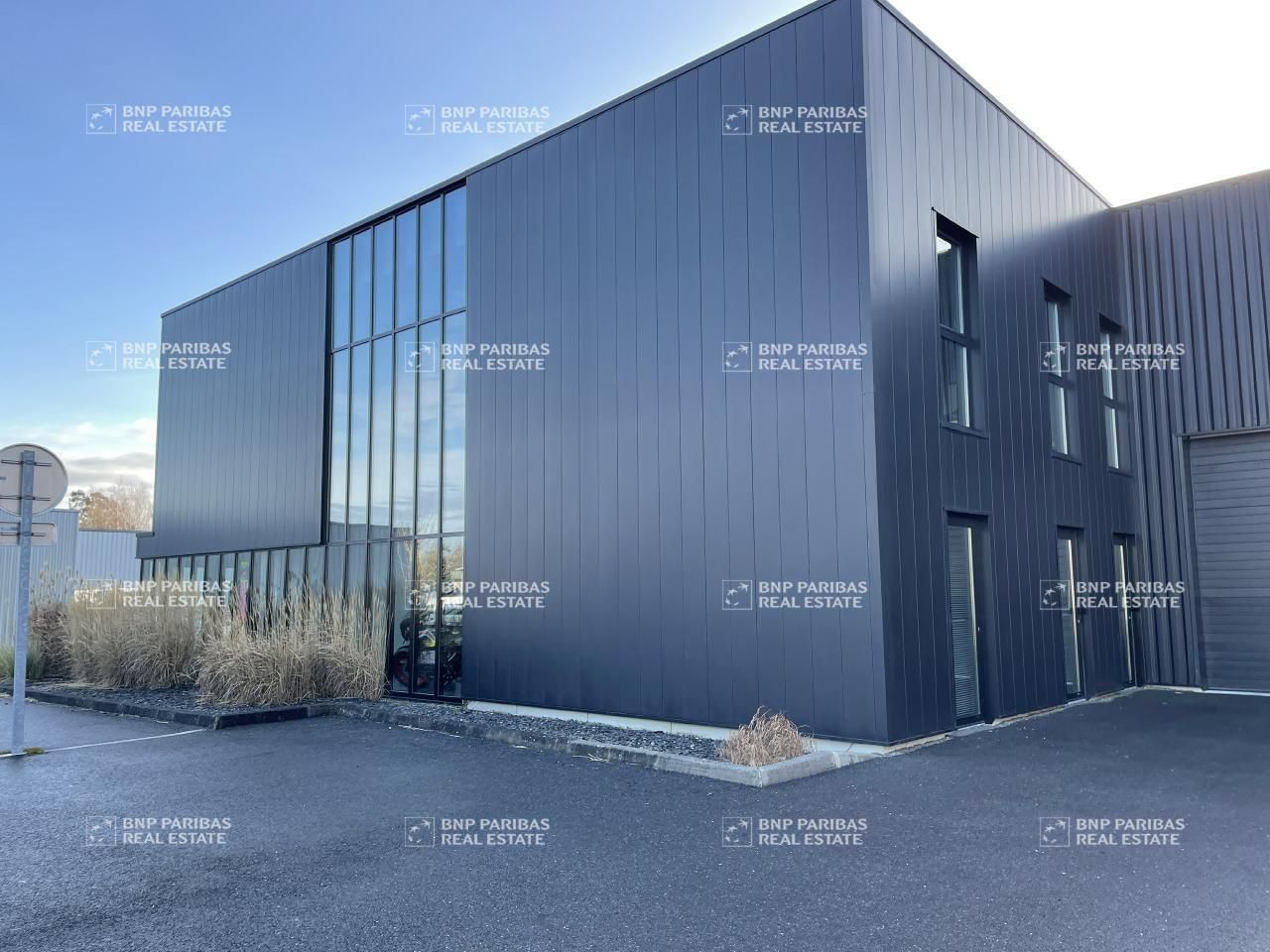 Vente Activité 1069 m² non divisibles 35235 Thorigne-fouillard