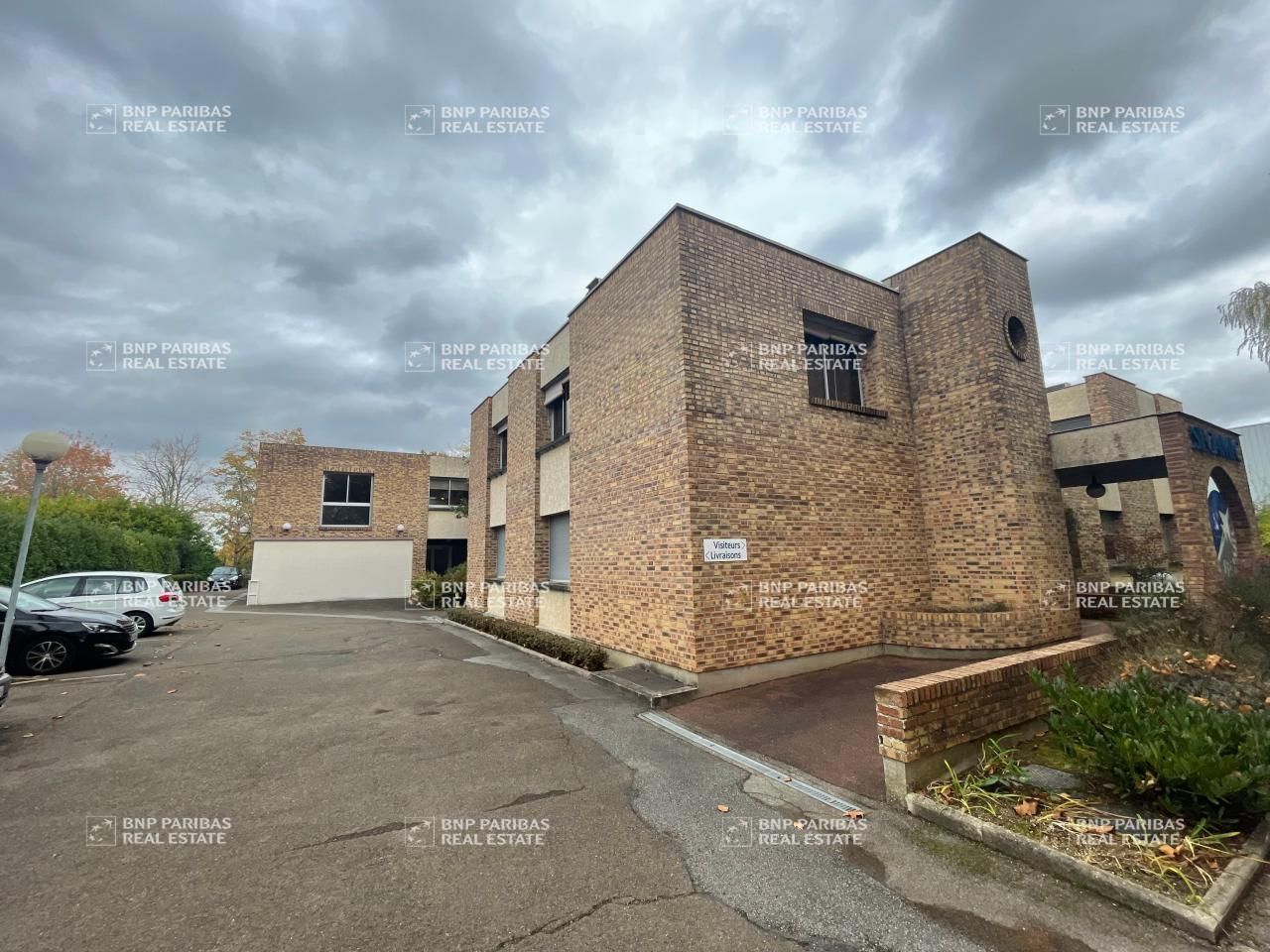 Vente Activité 1130 m² non divisibles 78530 Buc