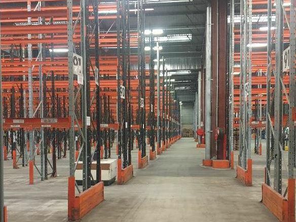 21170 m² pour cetentrepôts classe a en location à Argentré-du-plessis