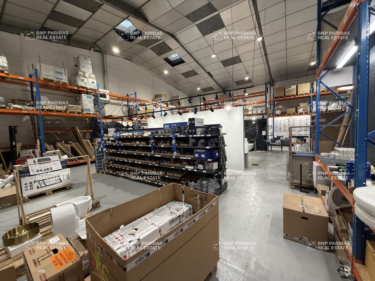 400 m² pour ce activité en location à Woippy