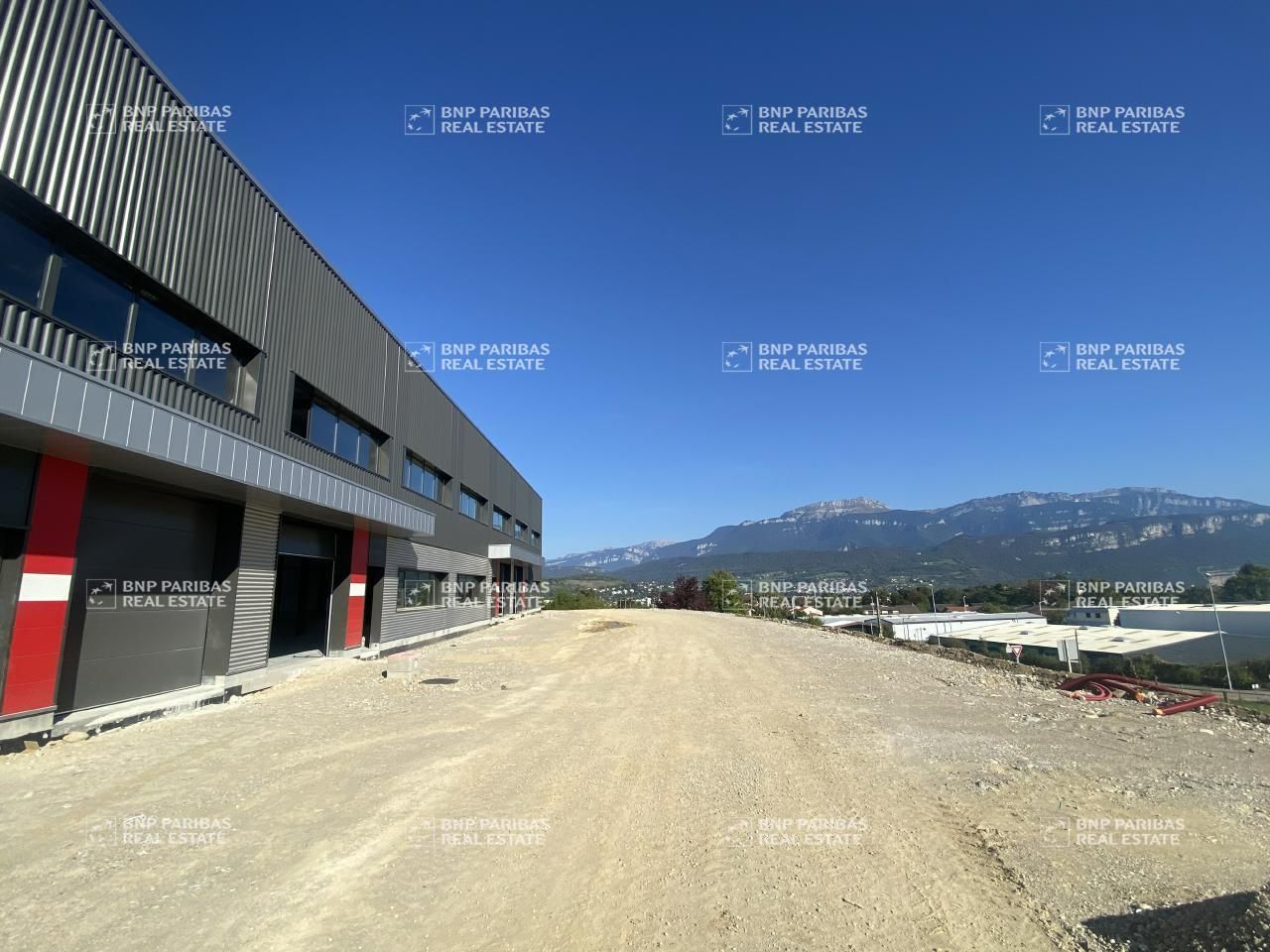 Location Activité 367.2 m² non divisibles 38500 Voiron