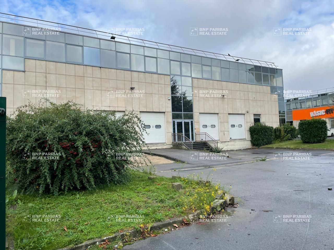 3837 m² pour ce activité en vente à Chilly-mazarin