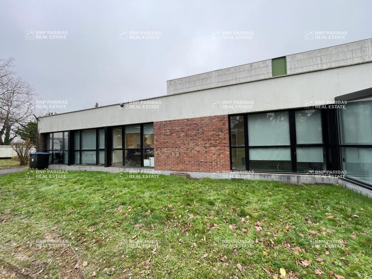 5587 m² pour ce activité en location à Bruz