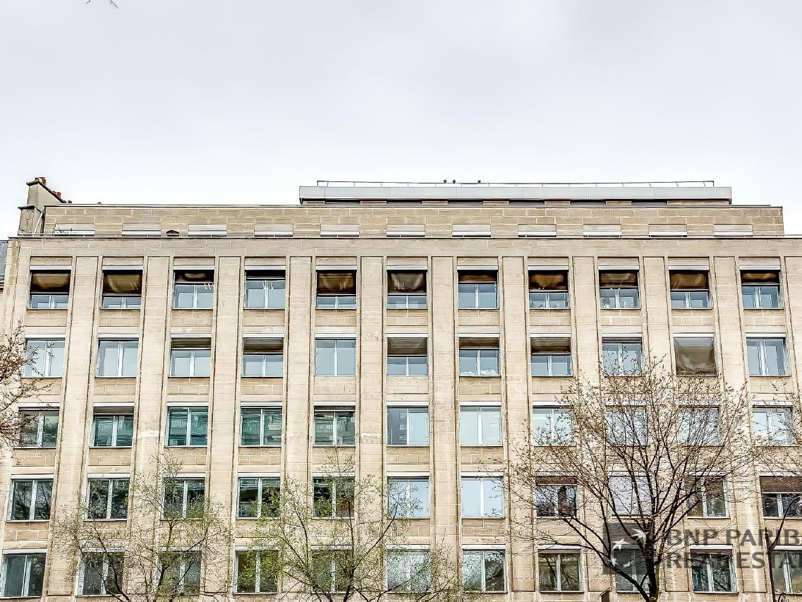3542.5 m² pour ce bureaux en location à Paris