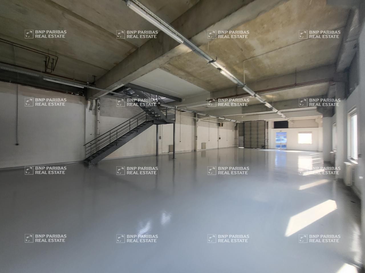 2184 m² pour ce pme-pmi en location à Lognes