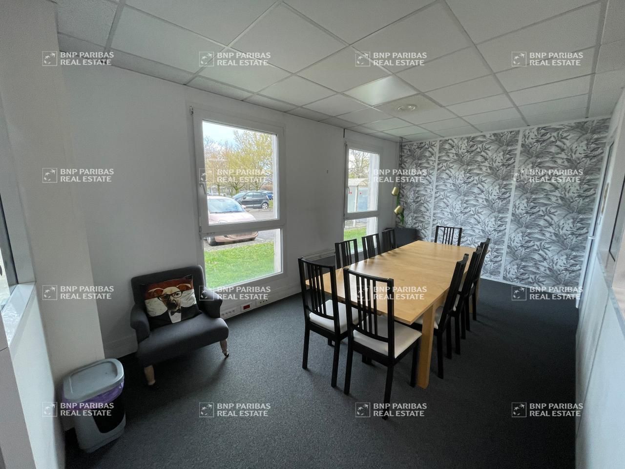947 m² pour ce bureaux en location à Échirolles