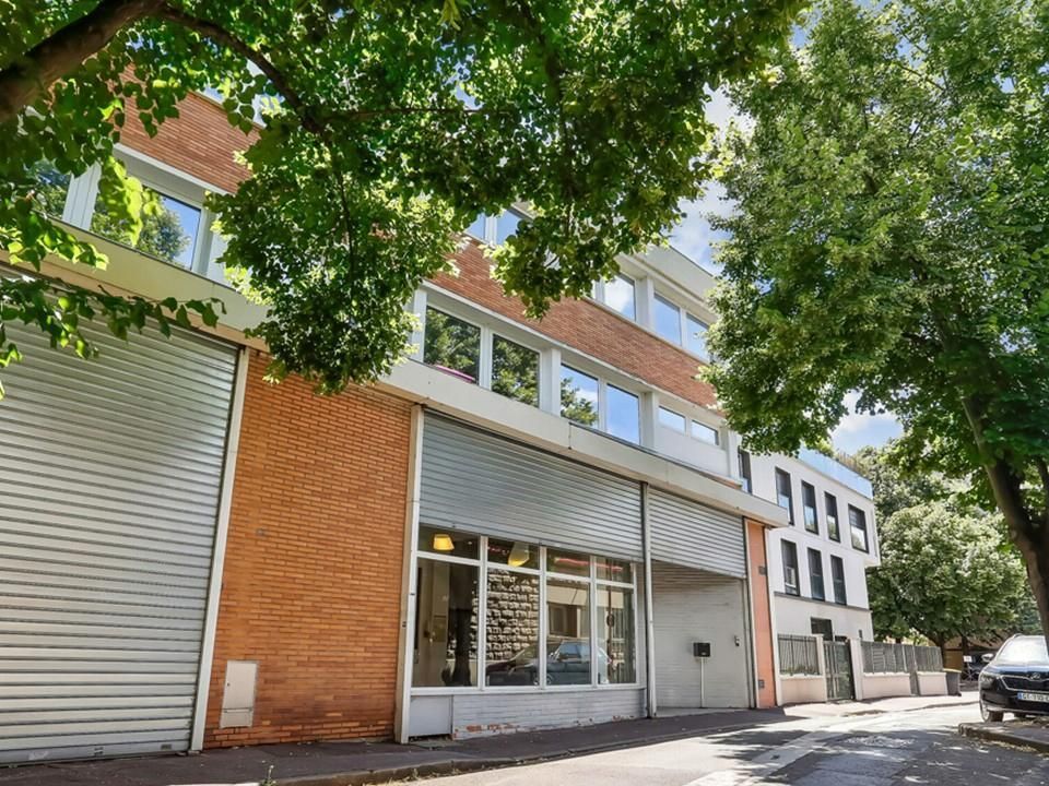 Location Activité 900 m² non divisibles 92210 Saint-cloud