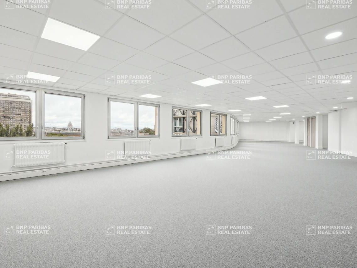 2327 m² pour ce bureaux en vente à Paris