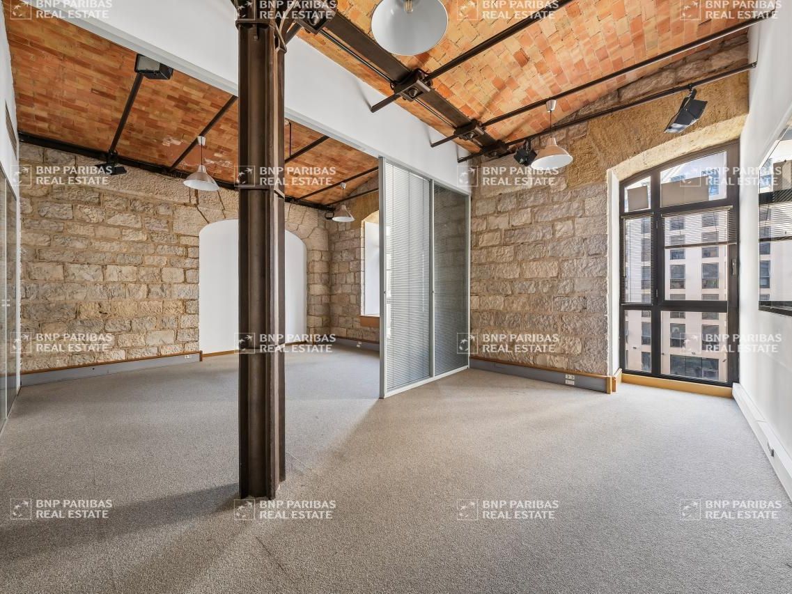 2029.9 m² pour ce bureaux en location à Marseille