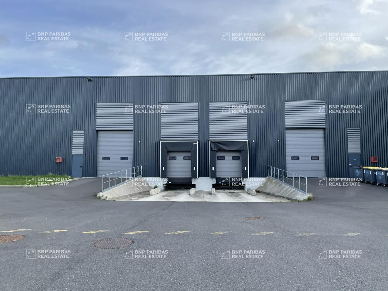 4342 m² pour ce activité en location à Lieusaint