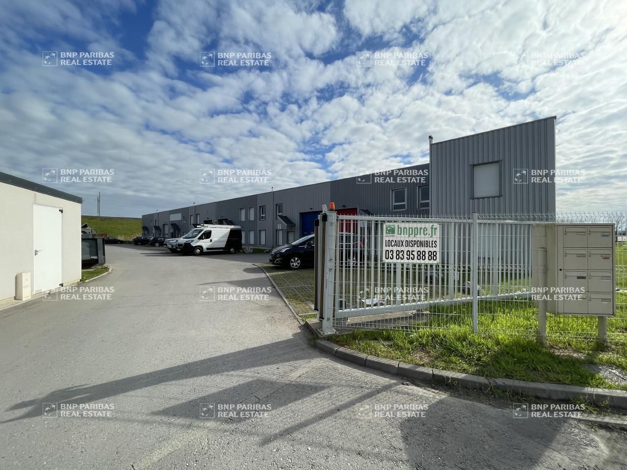 Location Activité 618.08 m² divisibles 54700 Lesménils