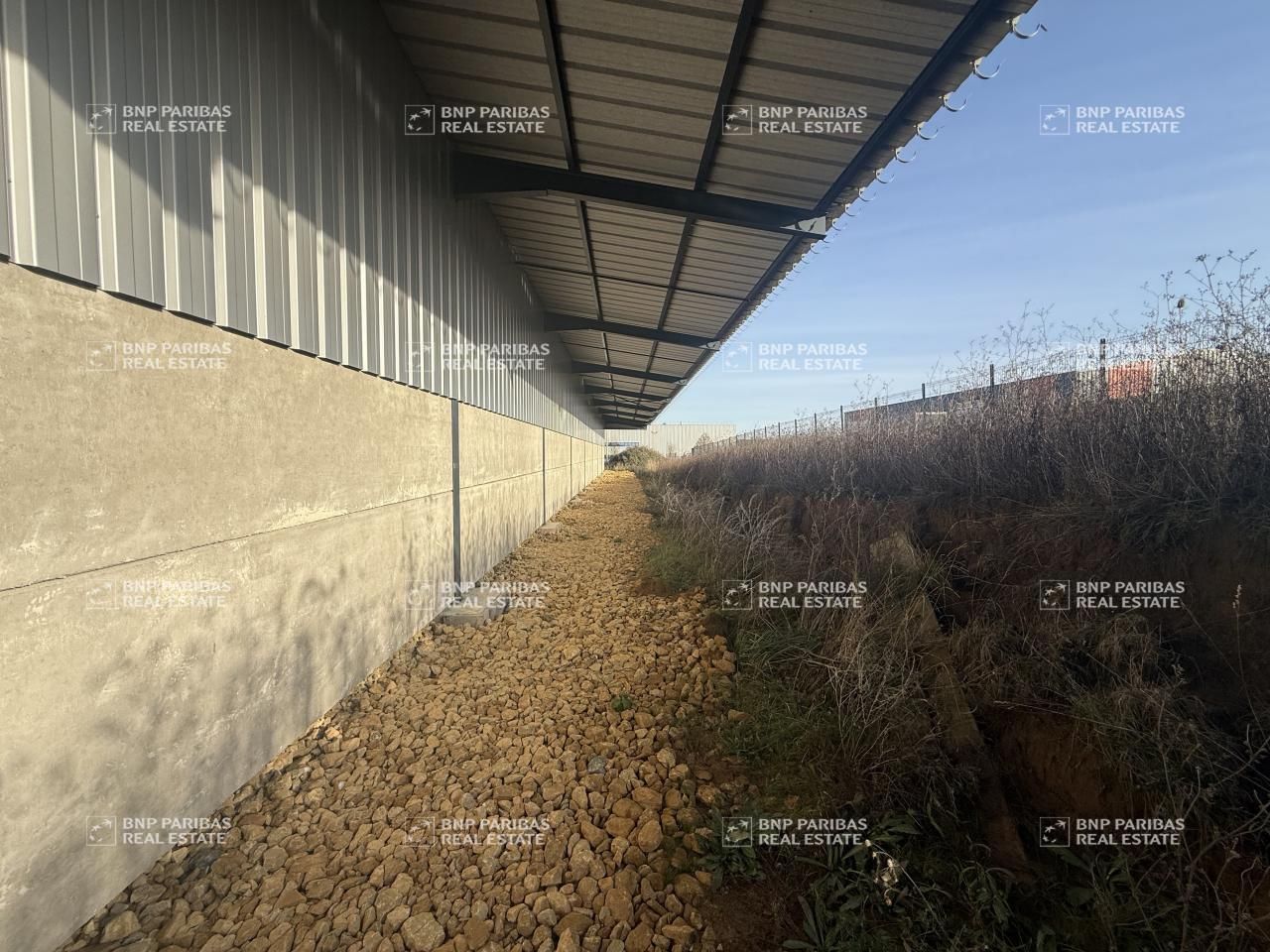 1168 m² pour ce activité en location à Jarny