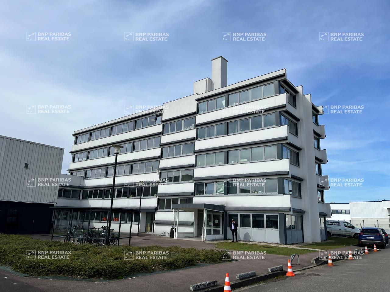 Location Bureaux 935.5 m² divisibles 76300 Sotteville-lès-rouen