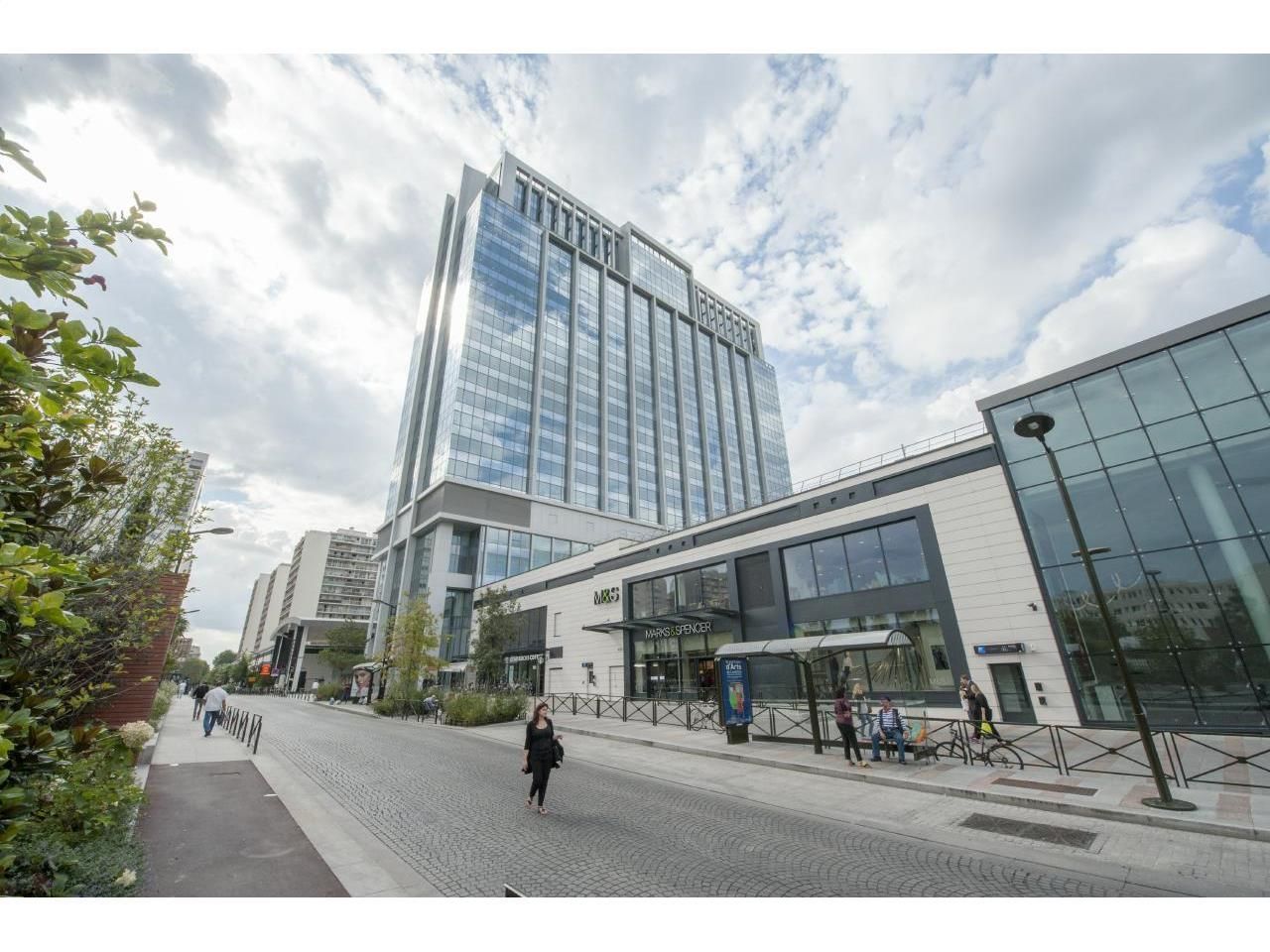 8144.5 m² pour ce bureaux en location à Levallois-perret