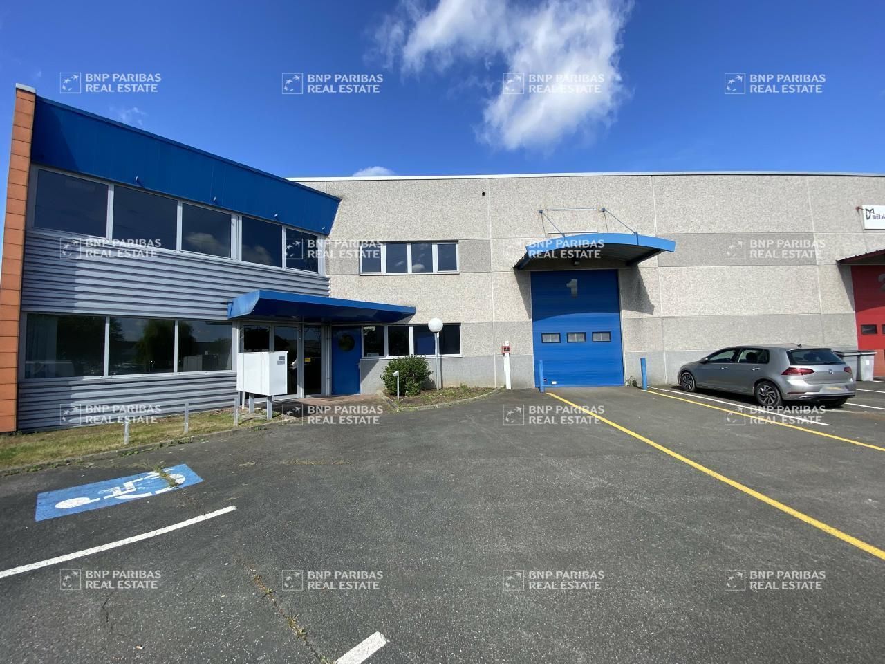 1719 m² pour ce activité en location à Bondues