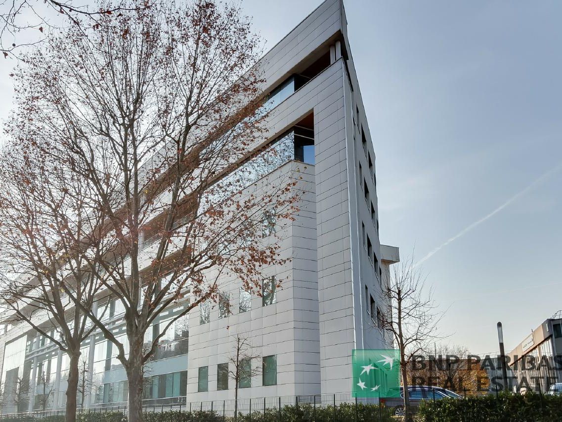 Location Bureaux 5878 m² divisibles 92700 Colombes