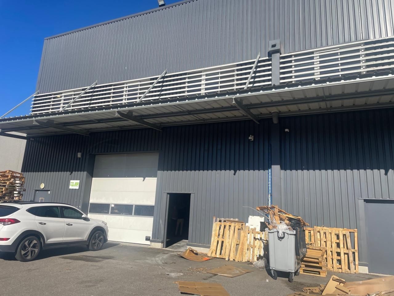 Location Activité 580 m² divisibles 13290 Aix-en-provence