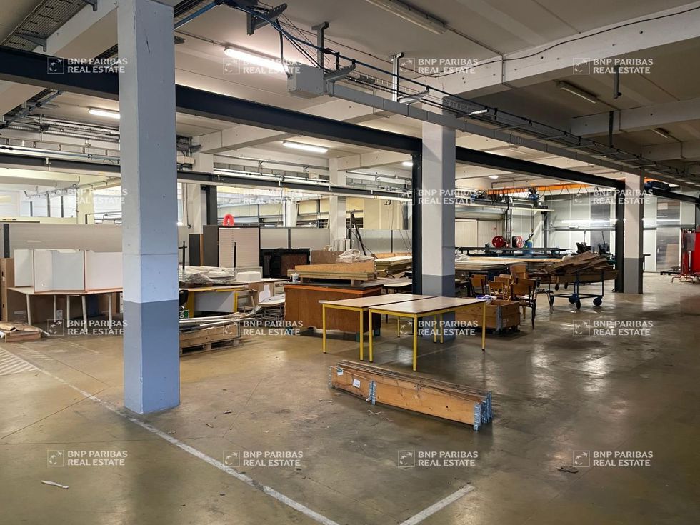 15452 m² pour ce activité en location à Chaponost
