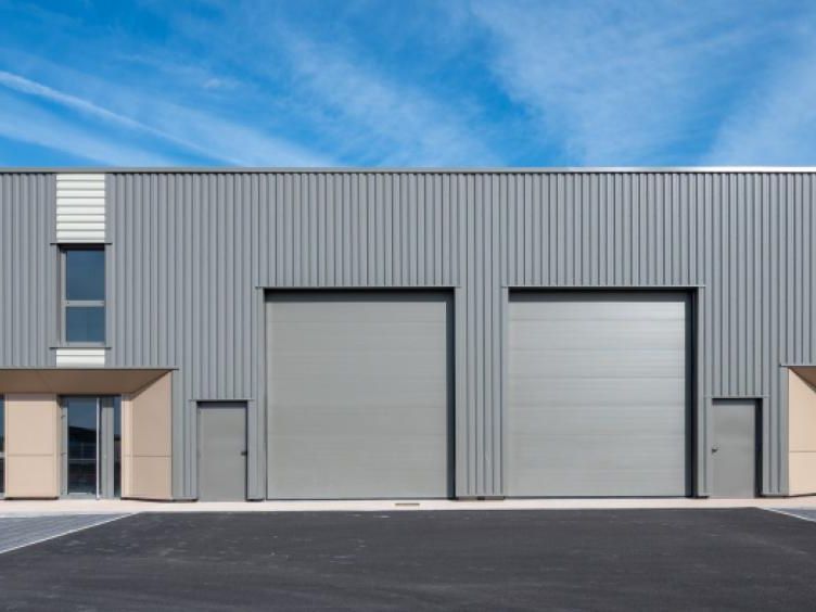 Vente Activité 2783 m² divisibles 71000 Varennes-lès-mâcon
