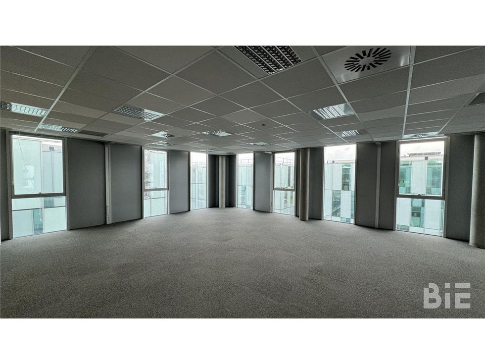 PESSAC : BIE vous propose un plateau de bureau de
