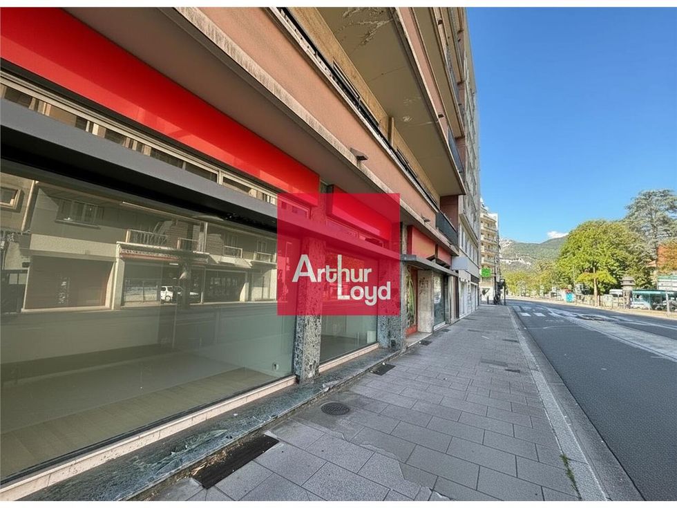 Arthur Loyd vous propose, sur l'avenue Jean Perro