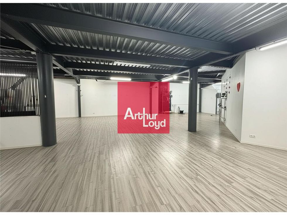 ARTHUR LOYD VOUS PROPOSE À LA VENTE, à