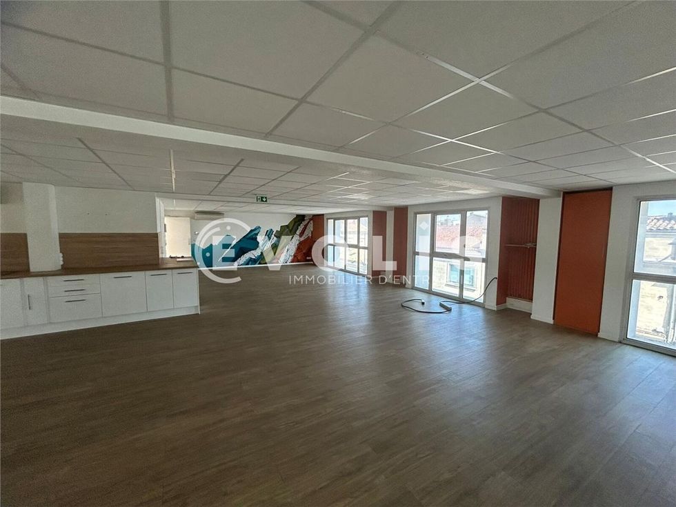 Situés dans le quartier des Chartrons, sur un cou