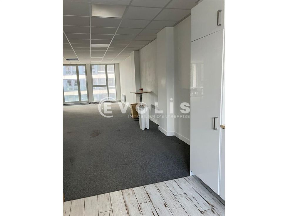 Evolis vous propose des bureaux de 189 m² immédia