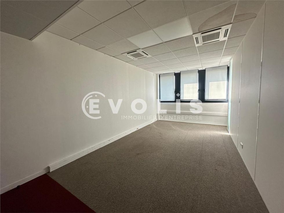 EVOLIS vous propose à la location une surface de