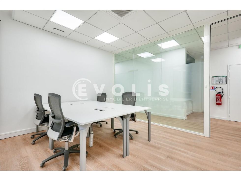 EVOLIS vous propose une opportunité avec 280 m² n