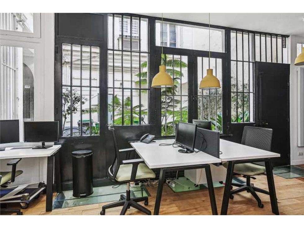 Bureaux de 90 m² non divisibles Contrat prestatio