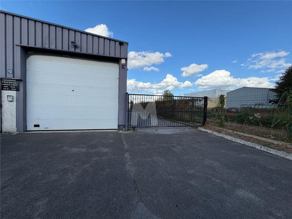 Sur une parcelle de 1 505 m², ce bâtiment indépe