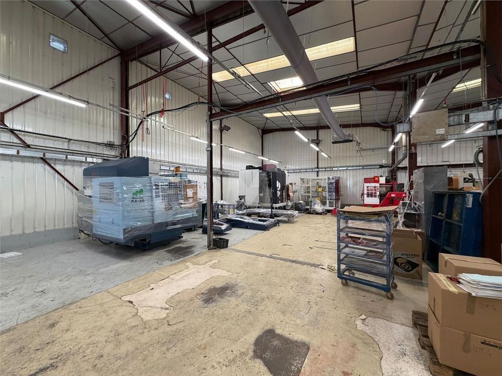 Sur un foncier de 2 359 m², nous vous proposons à