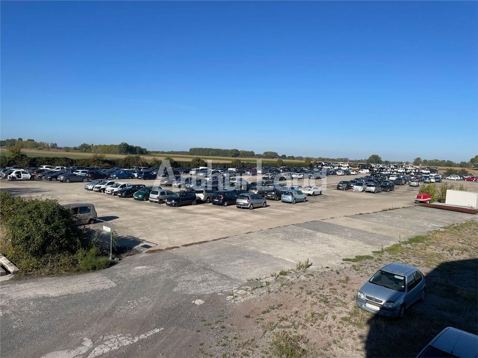 A vendre, ensemble immobilier implanté sur u