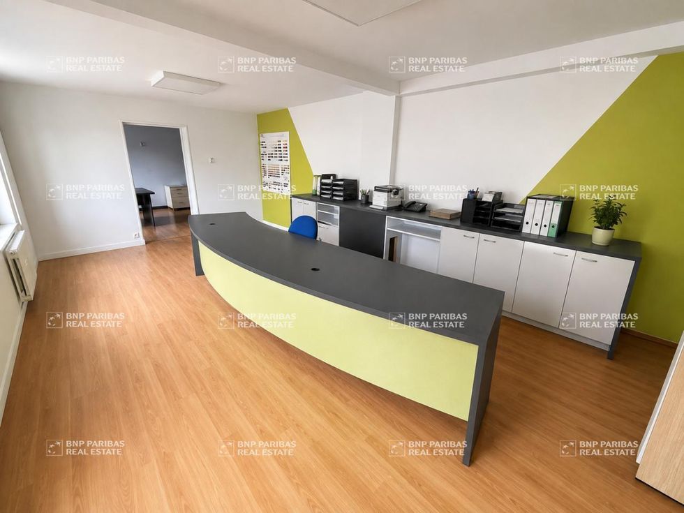 2395 m² pour ce activité en vente à Bedee