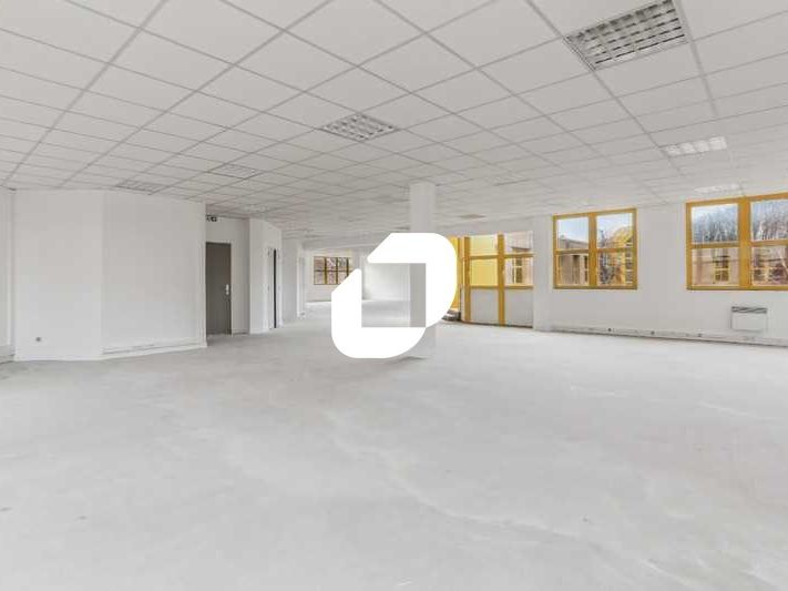 IMMPROVE vous propose à la location quatres surfa