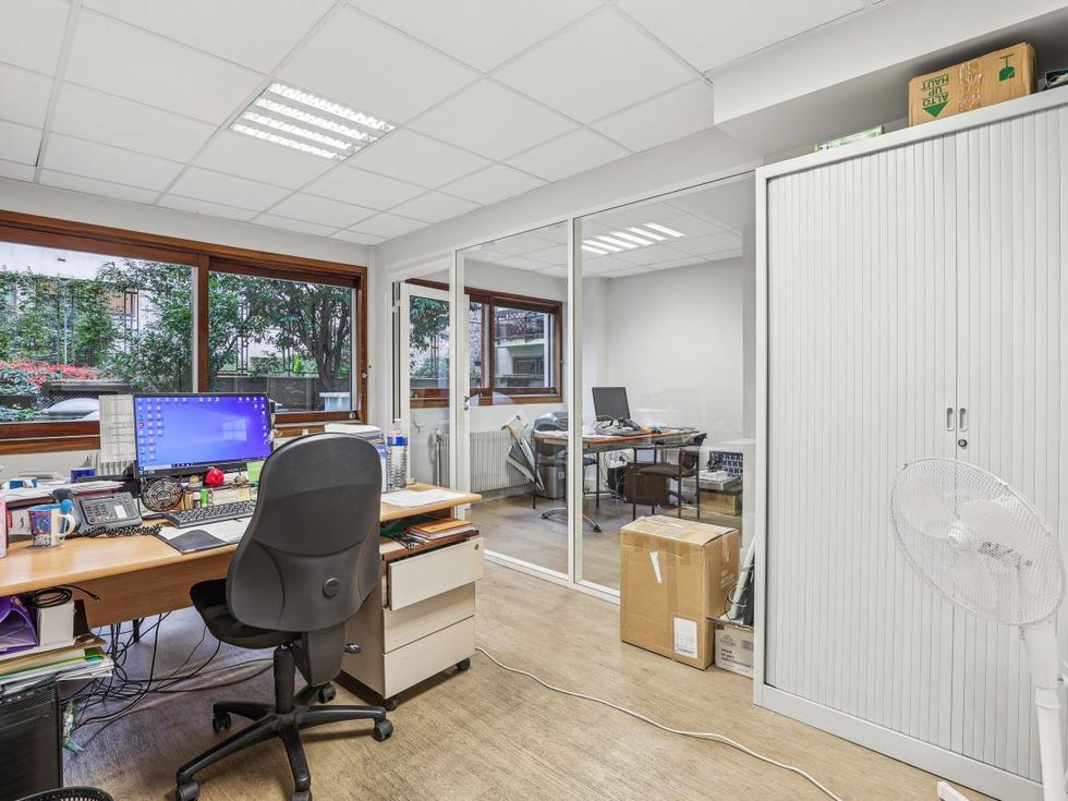 571 m² pour ce bureaux en location à Paris