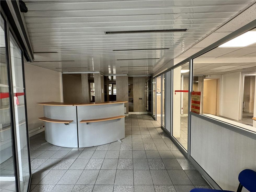 Exclusivité CRENO REAL ESTATE à 500 mètres du mét
